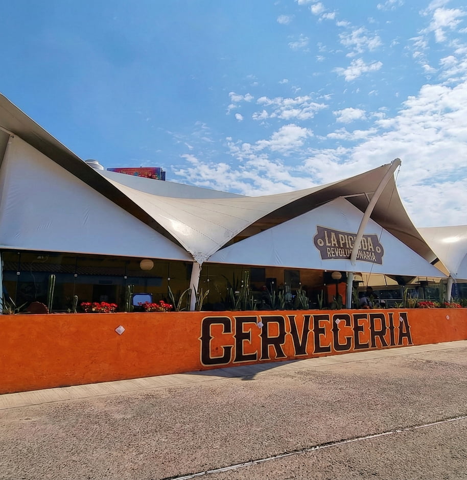 Tensoestructura para terraza de restaurante La Picuda